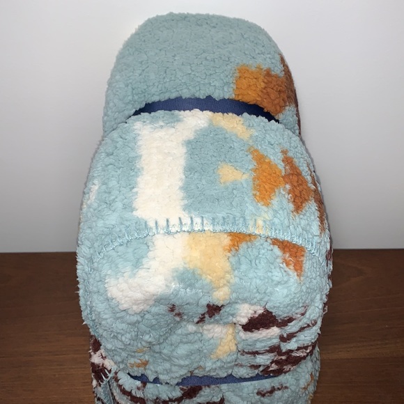 Pendleton Sherpa Fleece Cozy Twin Blanket - Picture 11 of 16